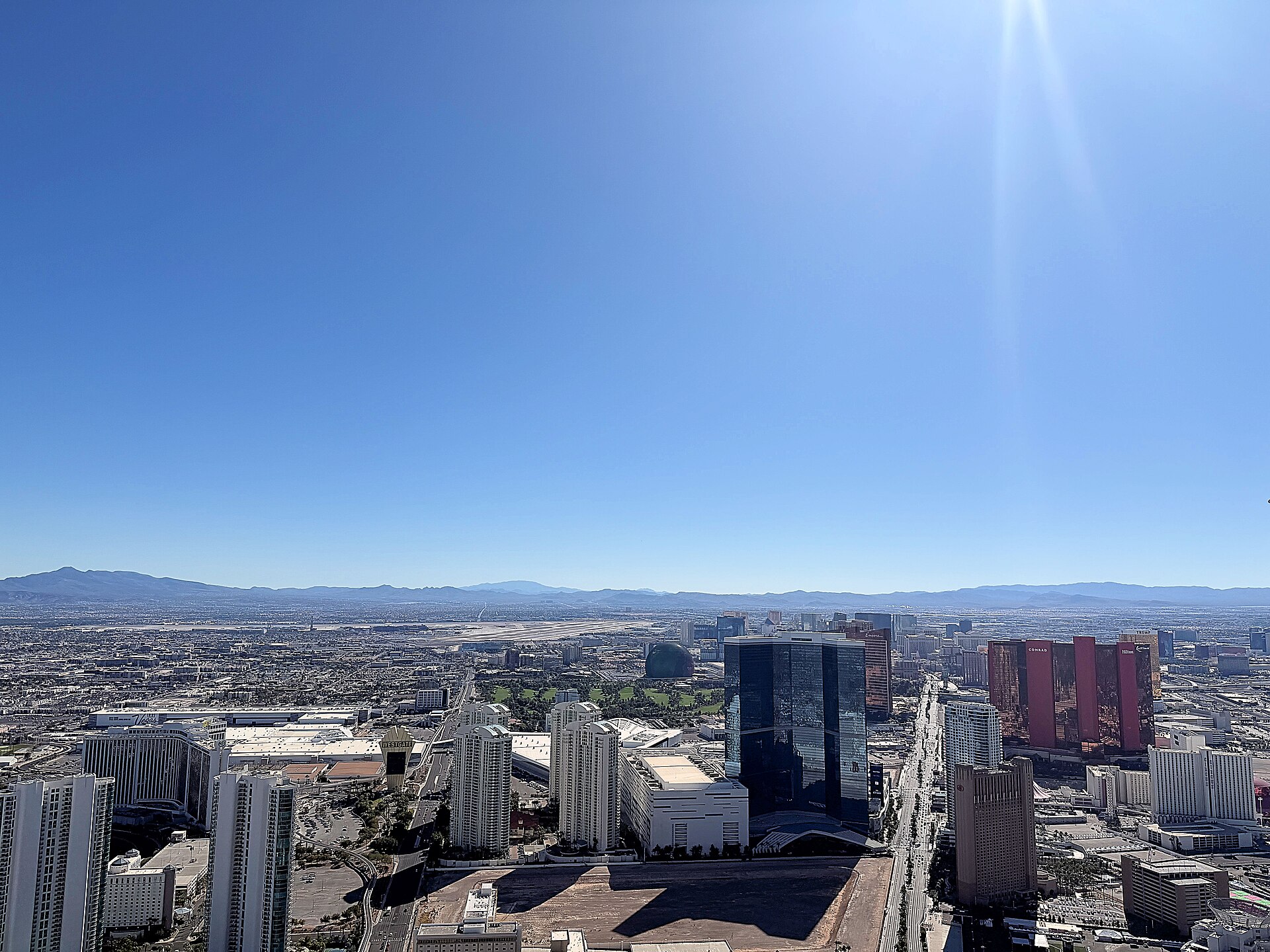 The STRAT Hotel, Casino & Tower
