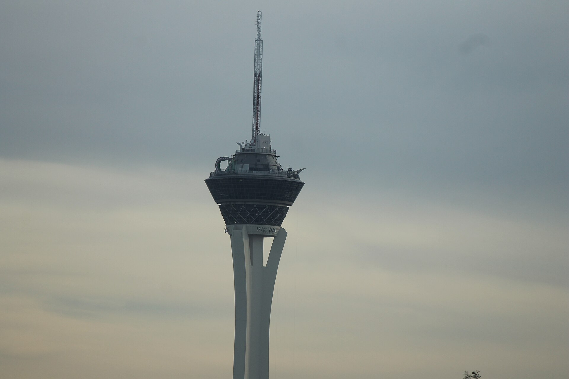The STRAT SkyPod & Thrill Rides